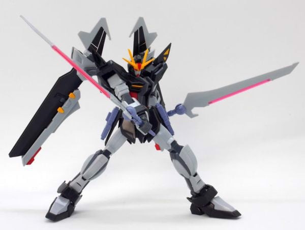 cach_lap_gat-x105e_strike_noir_gundam_hg_8b8bb44f15e844c6adb65893615b4824_grande.jpg Gundam
