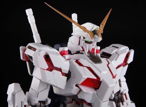 mua_unicorn_gundam_pg_chinh_hang_grande.jpg Gundam