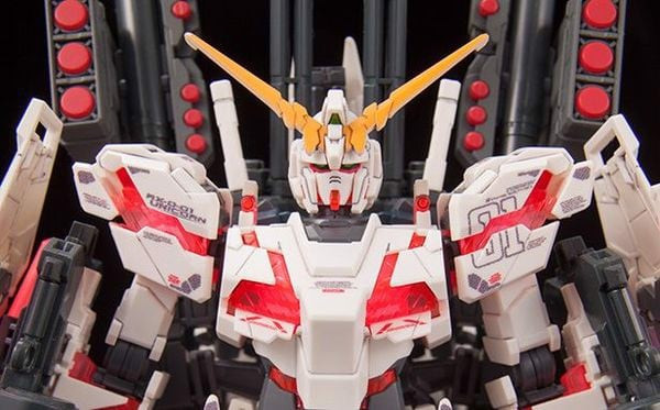 review_full_armor_unicorn_gundam_destroy_mode_red_hguc_e1311affb5954211b5c207665b940ac1_grande.jpg Gundam