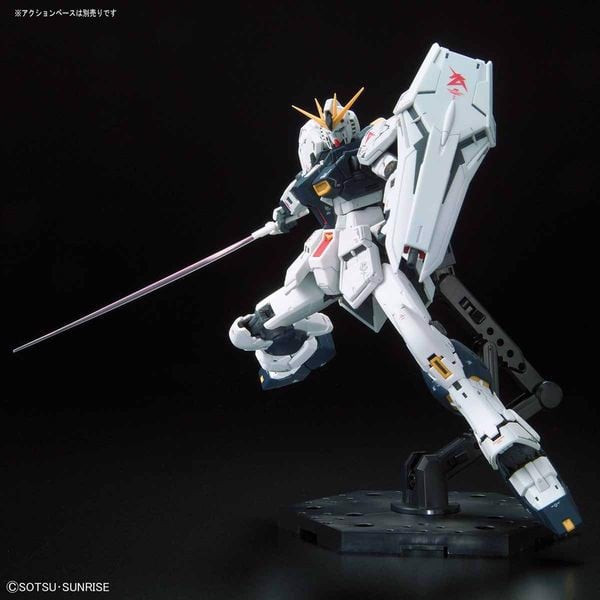 review_nu_gundam_rg_gunpla_a2c303f19ad04ed08702847ad2dcd473_grande.jpg Gundam