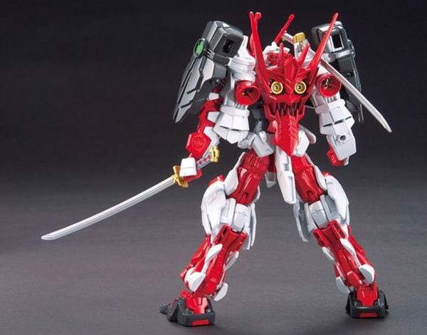 review_sengoku_astray_gundam_hgbf_f6a947853b38456c932eba0b9f6a1f60_grande.jpg Gundam